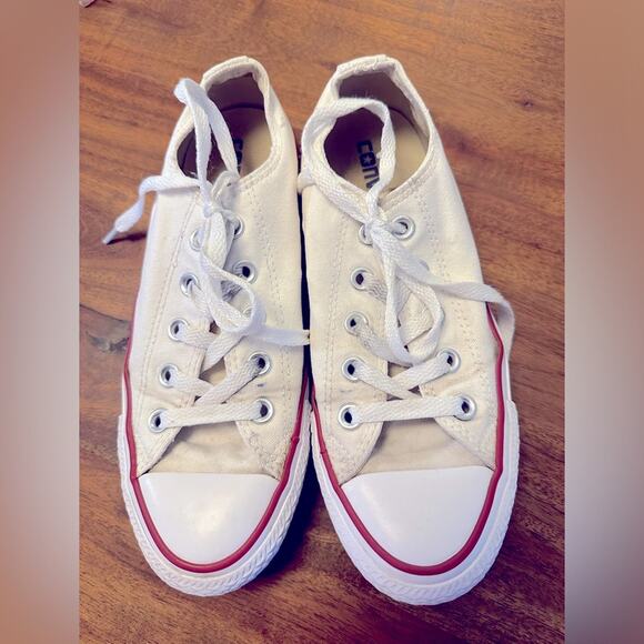 Women’s converse trainers size 6 ( men’s size 4) - Picture 1 of 7